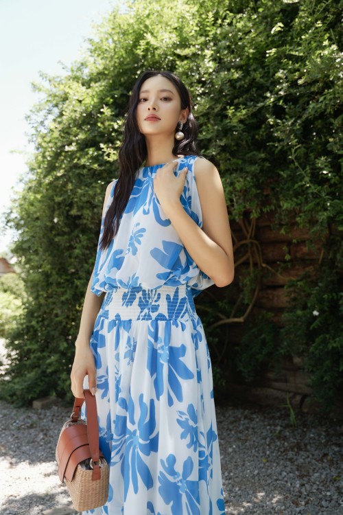 Sixdo White Graphic Chiffon Flared Dress